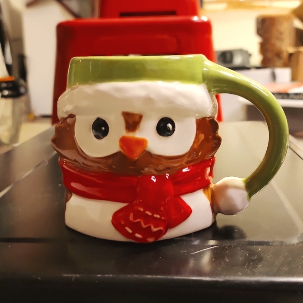 Collectable owl mug for xmas